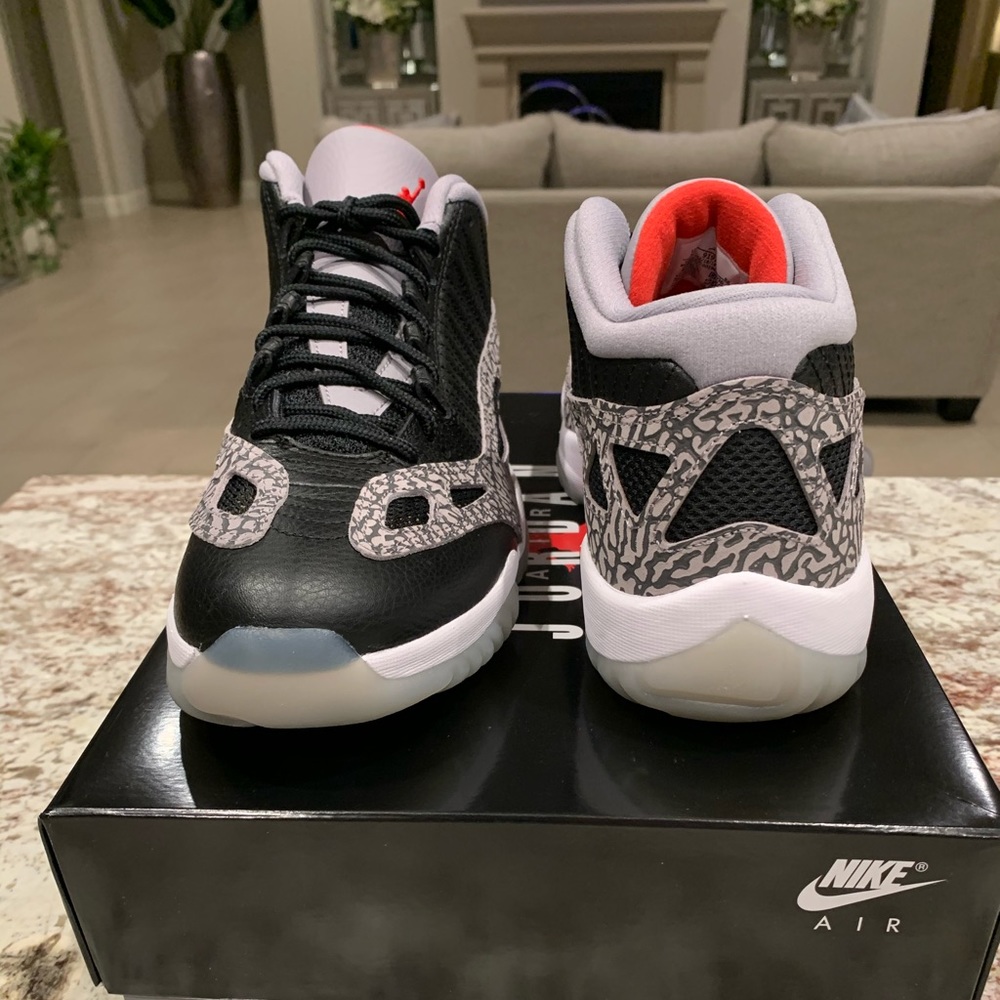 Air Jordan 11 cement low size 11